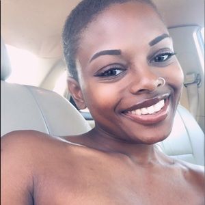 Meet your Posher, Whitney